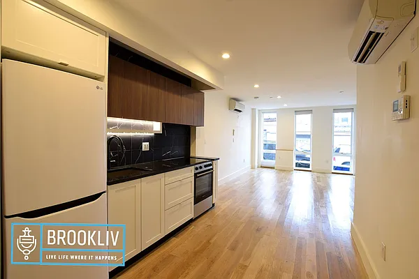 Rented by null | media 49