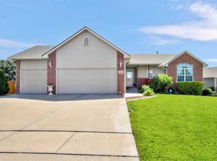 448 S Clear Creek Ct, Clearwater, KS 67026