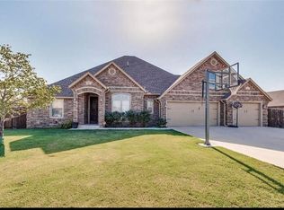 1016 Antler Rdg, Tuttle, OK 73089