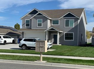 107 S Hodges Rd, Greenacres, WA 99016