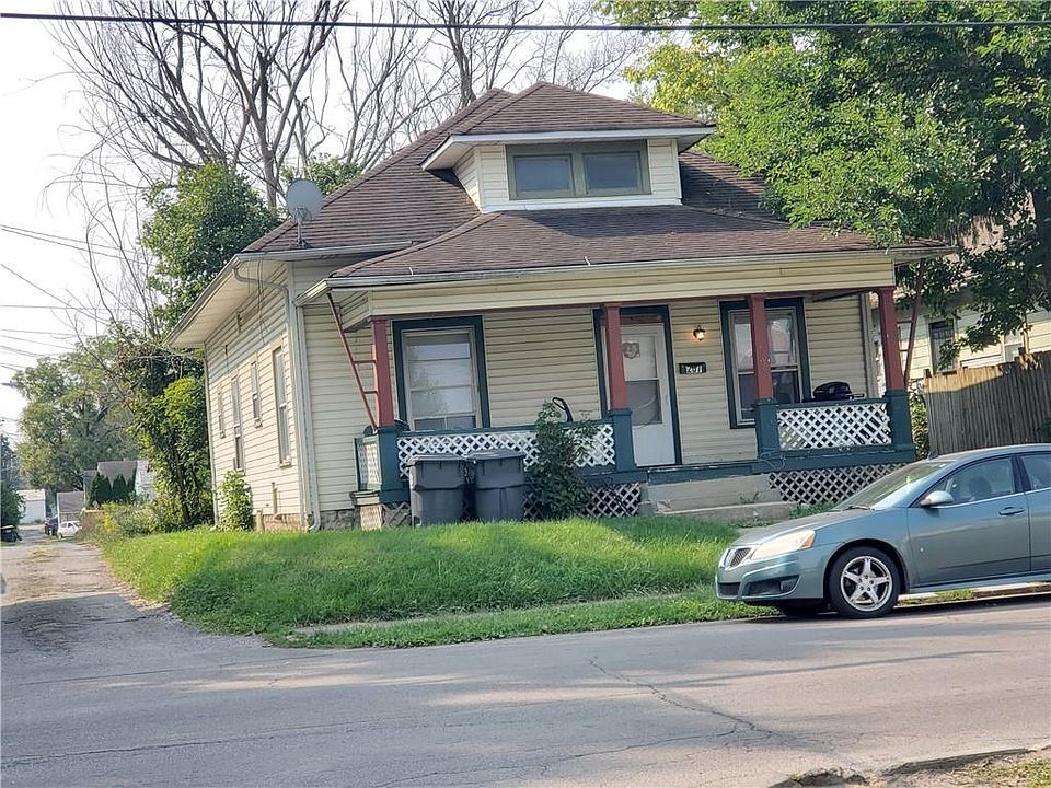 2nd image of 207 E 23rd St