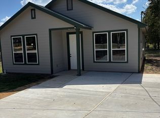 328 E Norway St, Walnut Springs, TX 76690