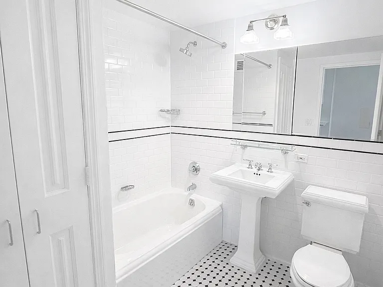 350 W 43rd St #45D — Photo 12