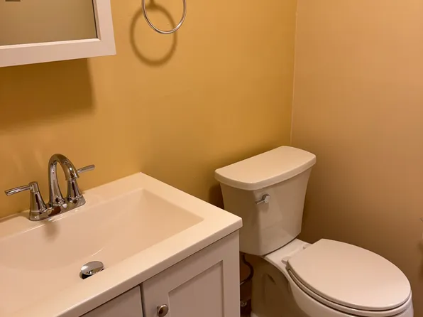 68 Perrault St #68, Portsmouth, RI 02871