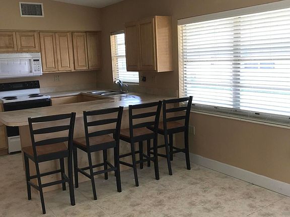 3rd image of 135 Roosevelt Ave #135D
