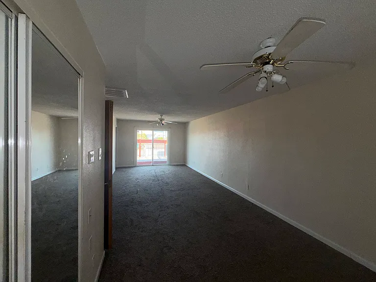 6752 W Colter St — Photo 12