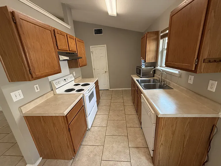 86 Coastal Ln — Photo 5