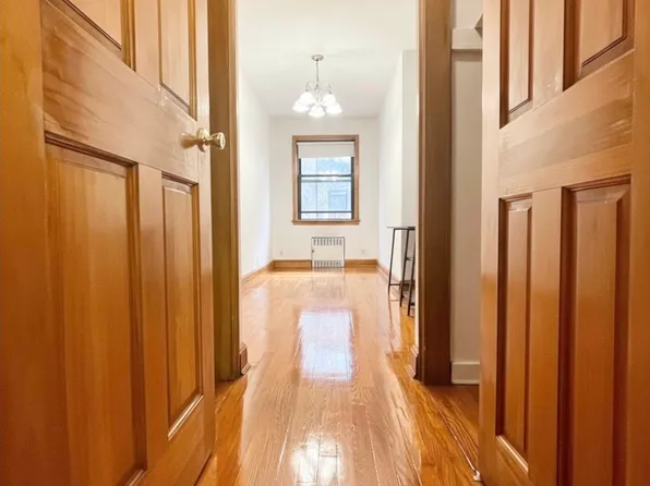 138 West 70th Street image 3 of 12