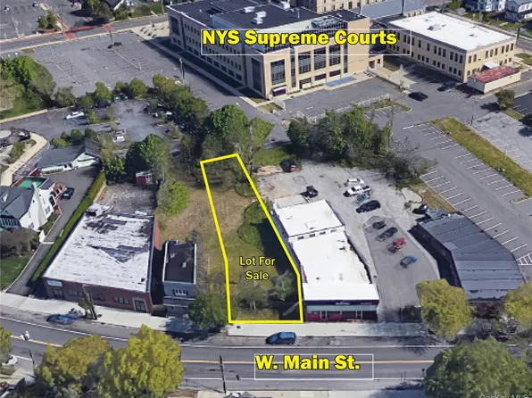 226 W Main Street, Riverhead, NY 11901