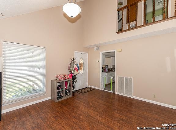 4th image of 129 Bolerio Dr