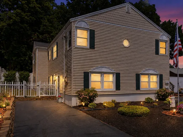 7 Taylor St #1, Saugus, MA 01906