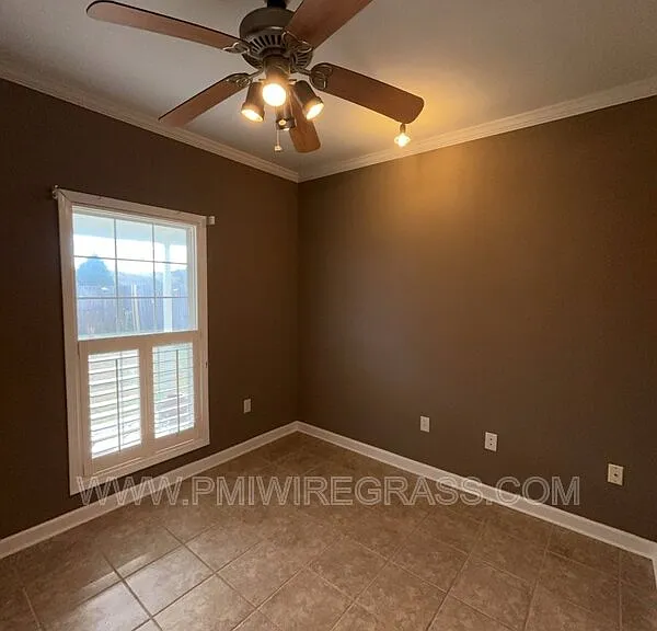 249 Windsor Garden Dr — Photo 21