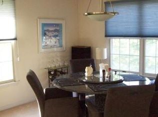 304 Sparrow Ct, Three Bridges, NJ 08887
