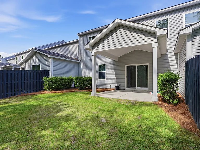 17 Crown Ct — Photo 41