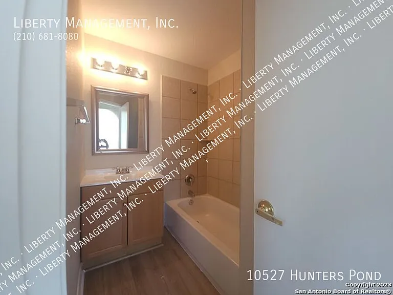 10527 Hunters Pond — Photo 13