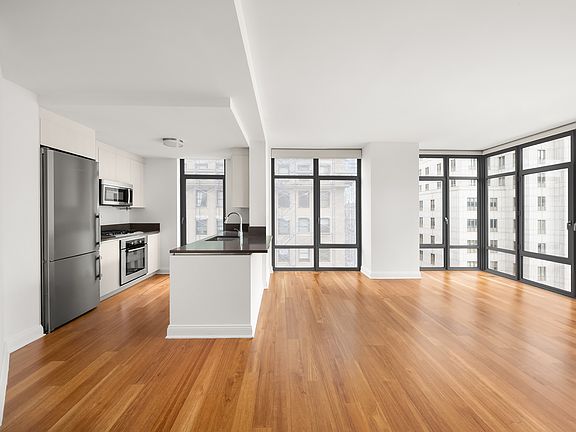 3rd image of 57 Reade St APT 18A