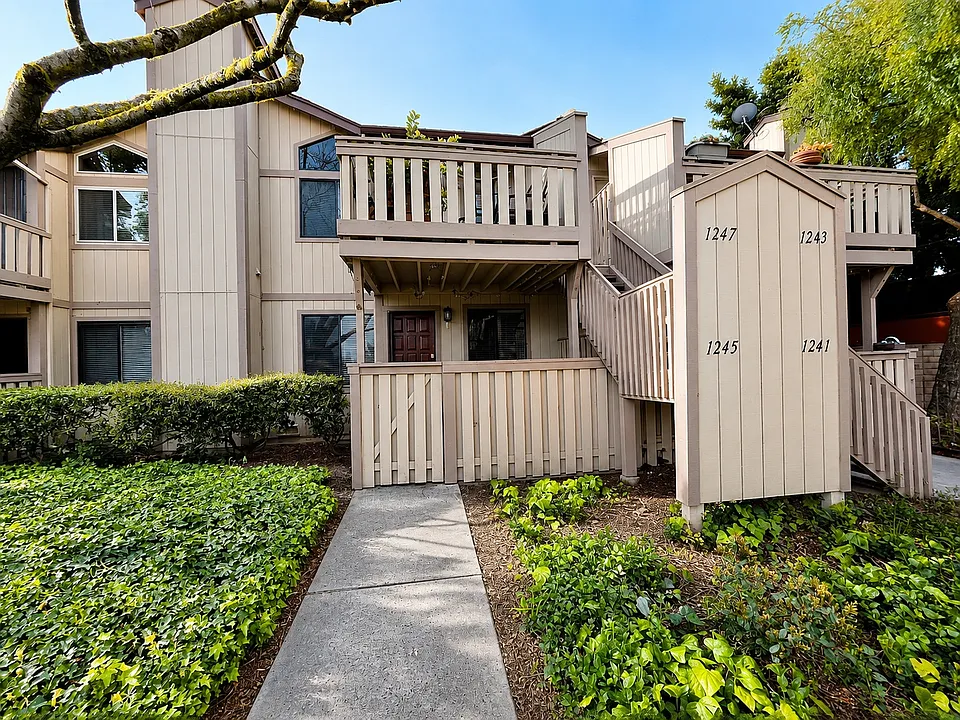 1245 Coyote Creek Pl