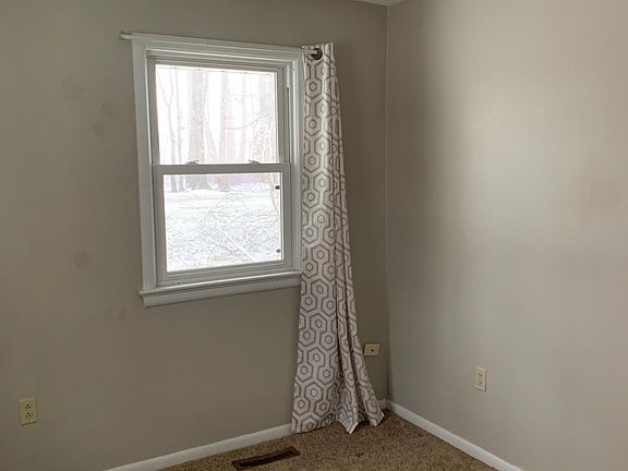 2nd image of 8560 Carmichael Dr