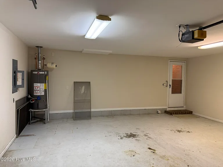 309 Village Green Dr — Photo 29