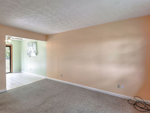 3rd image of 6727 Highridge Ave