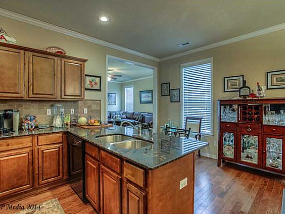 4th image of 1252 S Oxbow Way