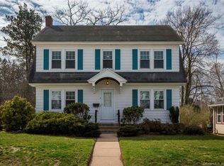 8 Gerard St, Manchester, CT 06040