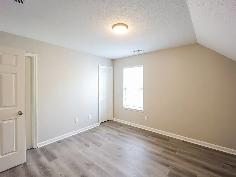 7601 Hilltop Way — Photo 14