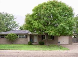 406 Lair Ln, Canyon, TX 79015
