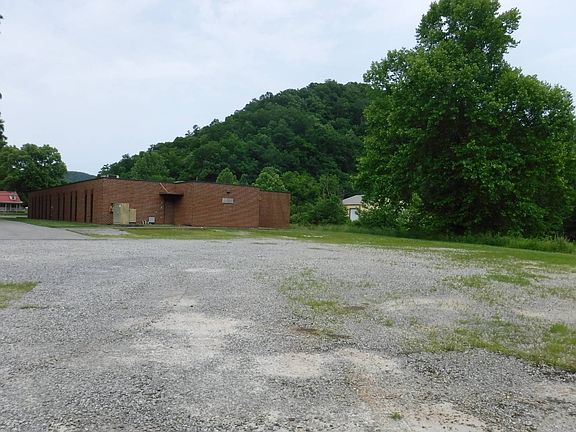5th image of 3316 Wv Highway 5 E