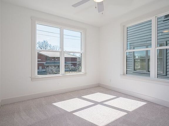 4th image of 900 Meridian St #1