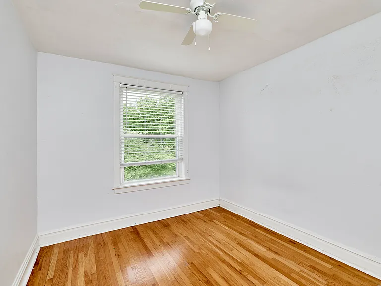 5202 Bancroft Ave #A — Photo 19