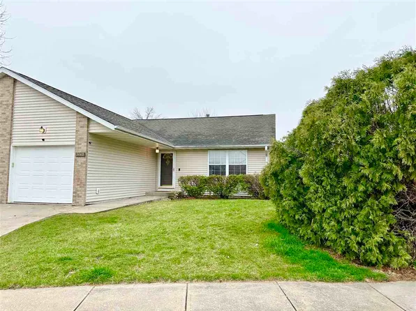 3449 S Jamie Ln, Iowa City, IA 52240