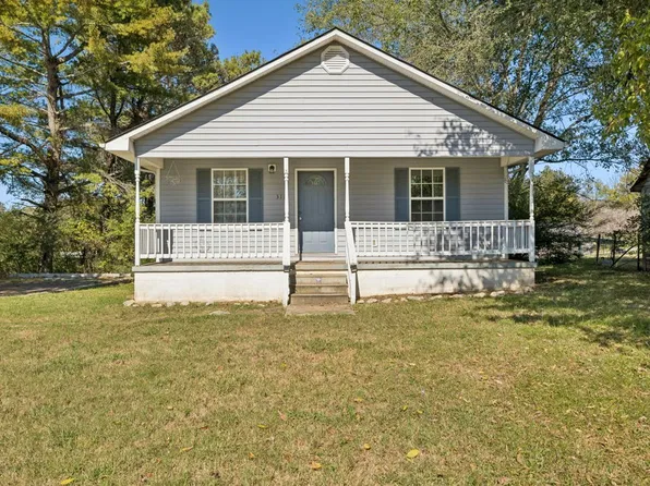 318 W Everett St, Sparta, TN 38583