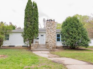 210 Shakopee Ave E, Shakopee, MN 55379