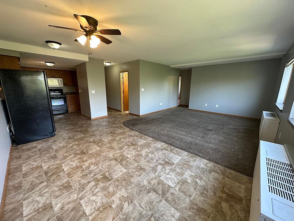 1st image of 115 Echo St APT 101
