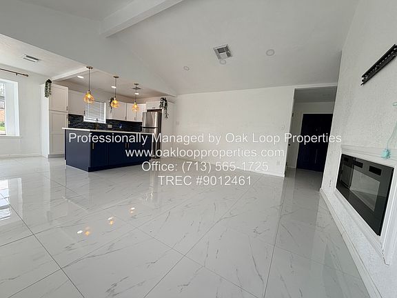 5th image of 15865 Ridgeroe Ln