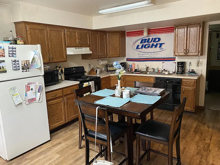 1023 Kearney St — Photo 3