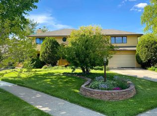 2609 Cherry Hills Dr, Champaign, IL