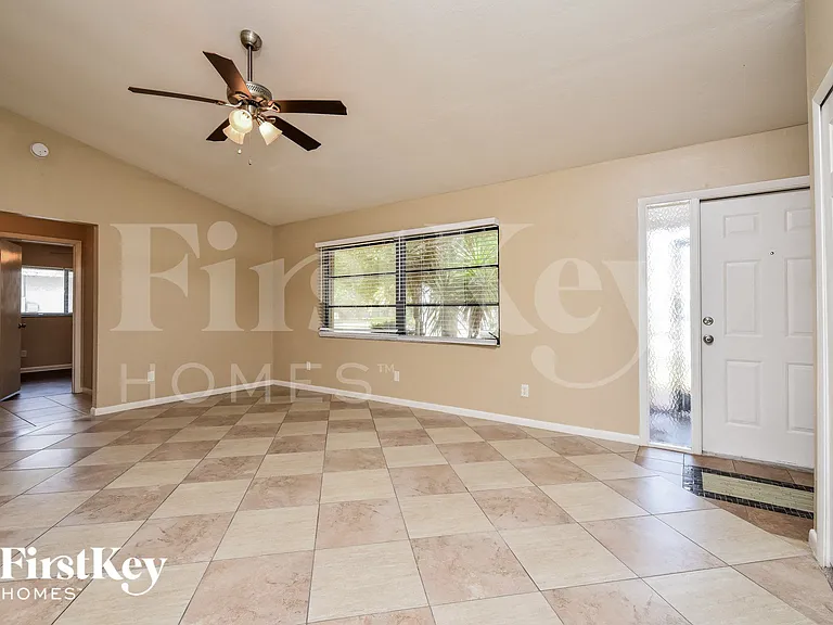 4141 SW 6th Pl — Photo 2