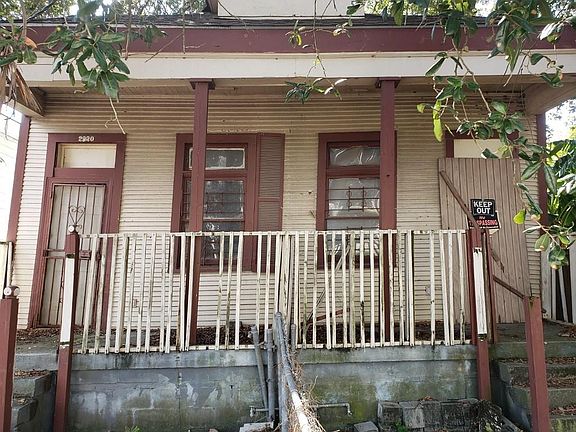 2nd image of 2920 Baudin St