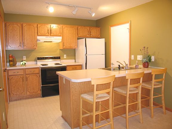 2nd image of 1440 Cottage Dr