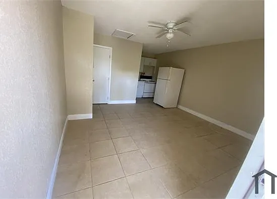 2800 W Sunrise Blvd #2 — Photo 3
