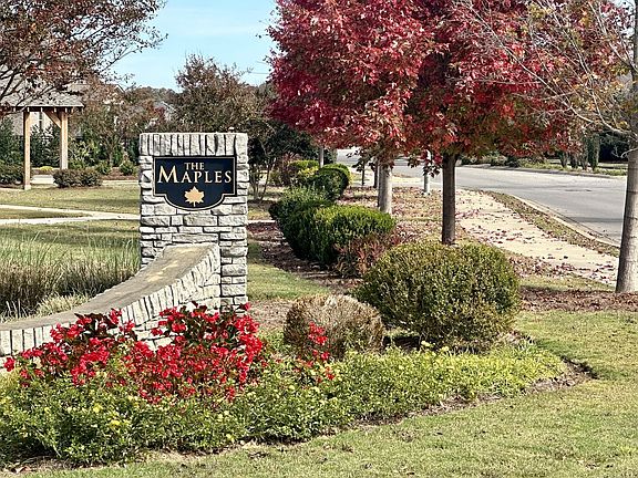 3rd image of 5610 Maples Retreat Dr