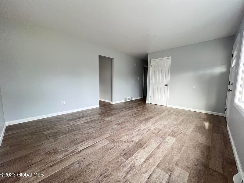 5th image of 58 Tremont Street