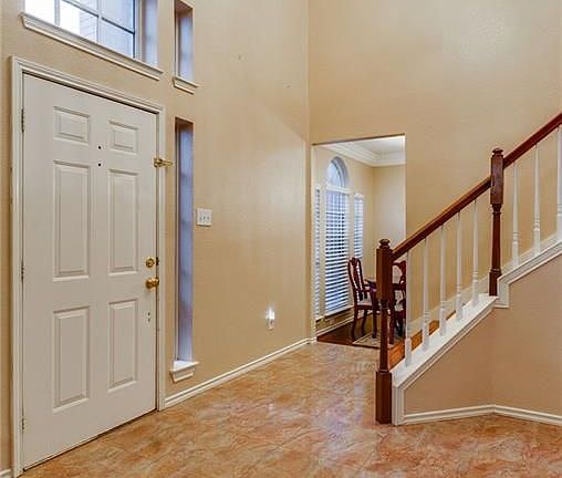 3rd image of 6933 Club Creek Dr