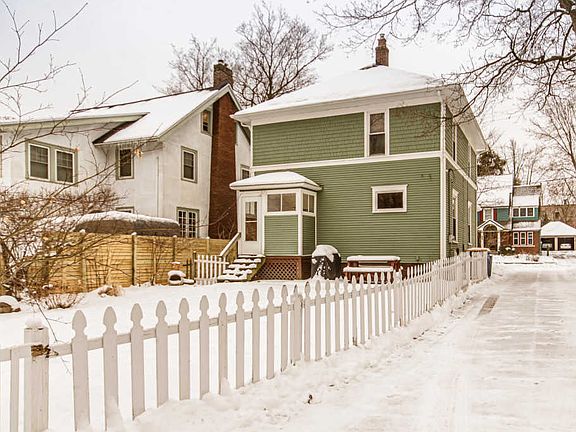 5th image of 1419 Byron St SE