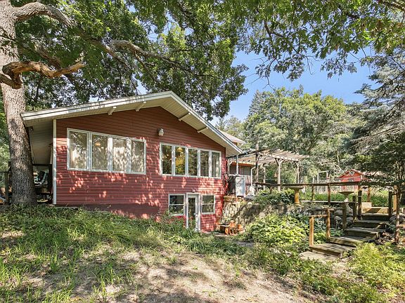 4th image of 4016 McMenemy St
