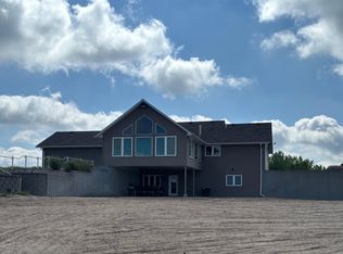 701 River Rd, Wisner, NE 68791