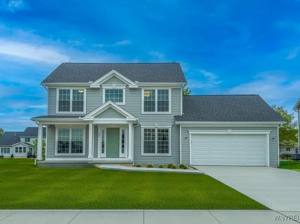 47 Greenspring Ct, West Seneca, NY 14224