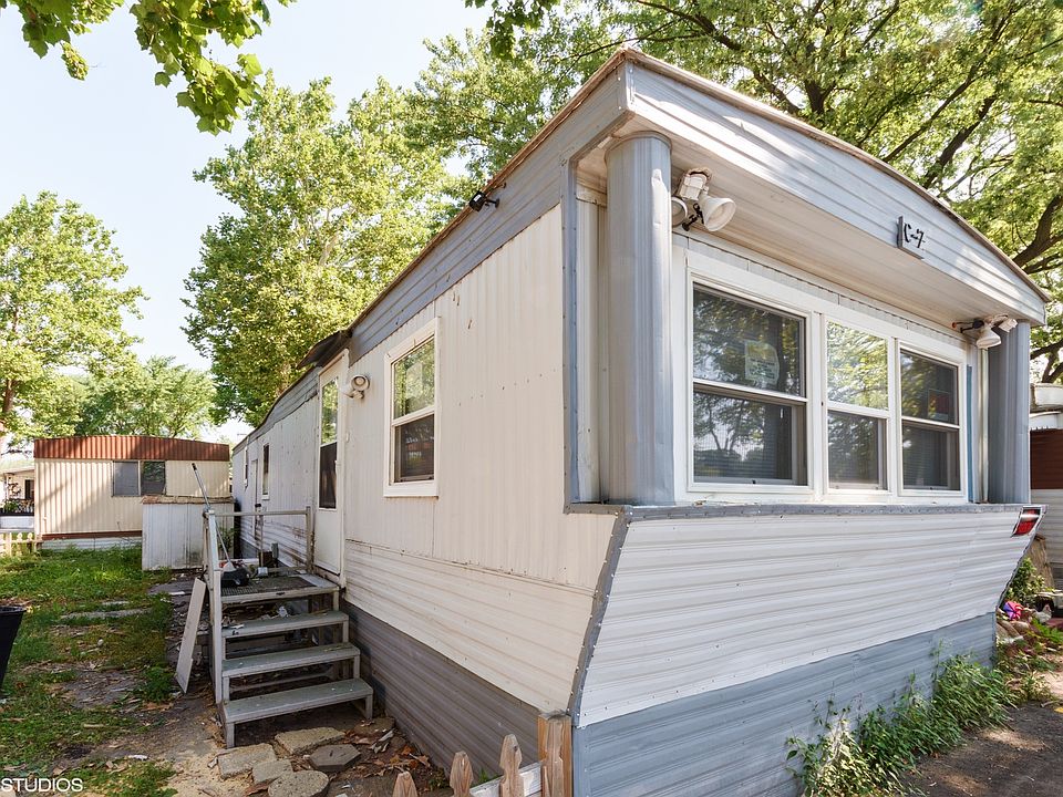 1st image of 2993 Curtis St Lot C7